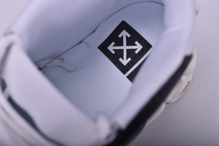 OFF-WHITE X NIKE AIR MORE UPTEMPO AA4060-201