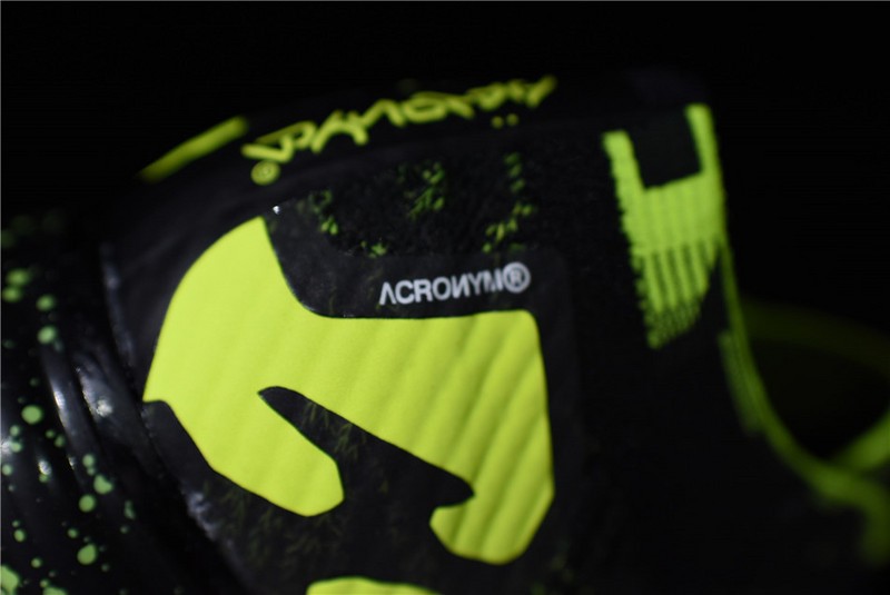 Acronym Nike Mens Air VaporMax Moc 2 Black Volt AQ0996-007