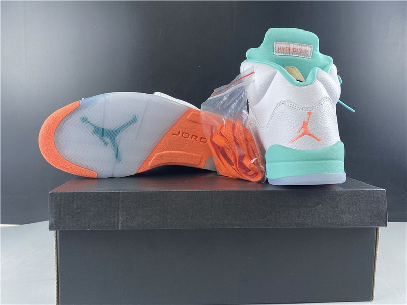 Air Jordan 5 Retro