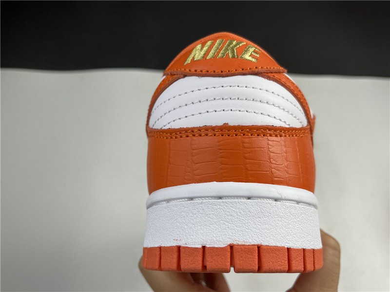 NIKE SB DUNK LOW S*p*e X NIKE ORANGE DH3228-181
