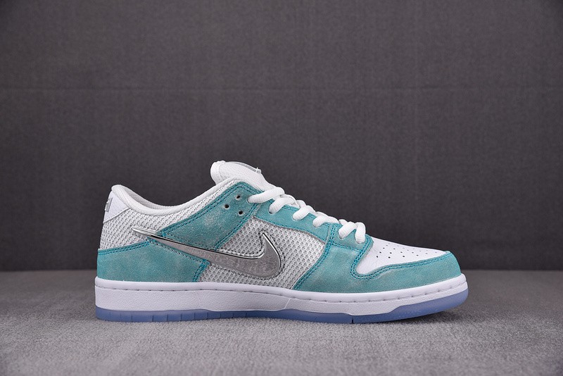 Nike Dunk SDCAI SB Low FD2562-400