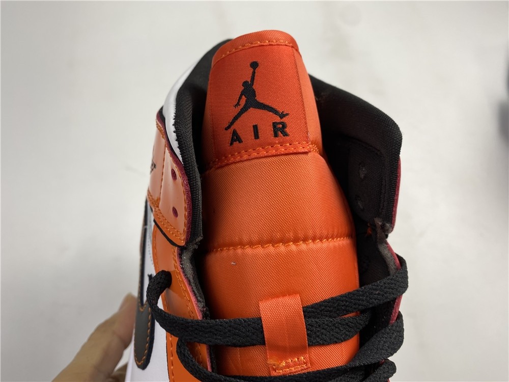 Air Jordan 1 Mid “Turf Orange” DD6834-802