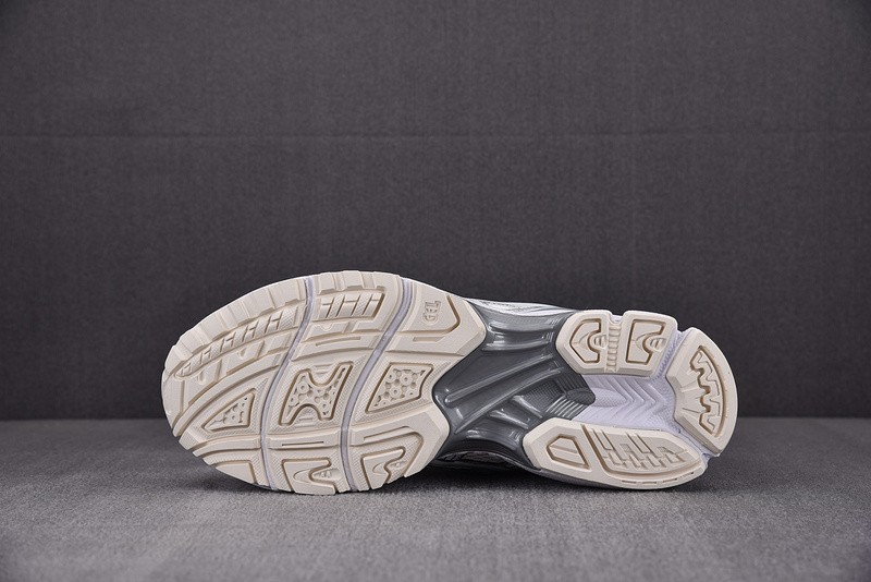 As*ic*s Gel-Kayano 14 1201A457-100