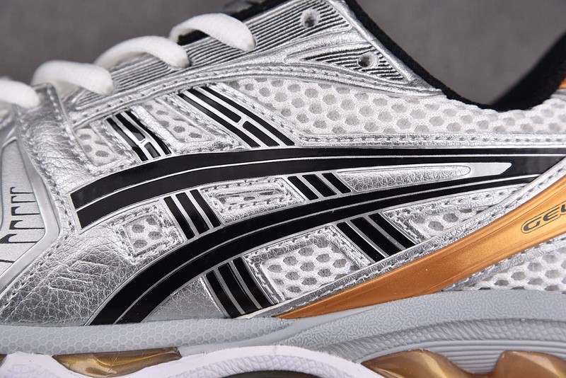 As*ic*s Gel-Kayano 14 1201A019-102