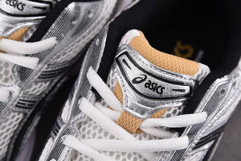 As*ic*s Gel-Kayano 14 1201A019-102