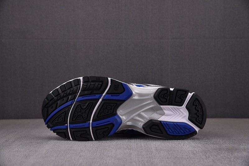 As*ic*s Gel-Kayano 14 1201A019-401