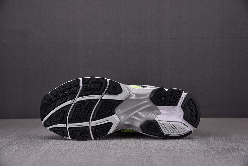 As*ic*s Gel-Kayano 14 1201A019-751