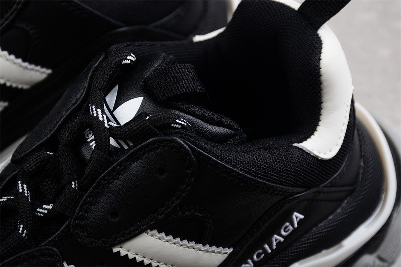 TRIPLES TRAINER SNEAKERS 2000047