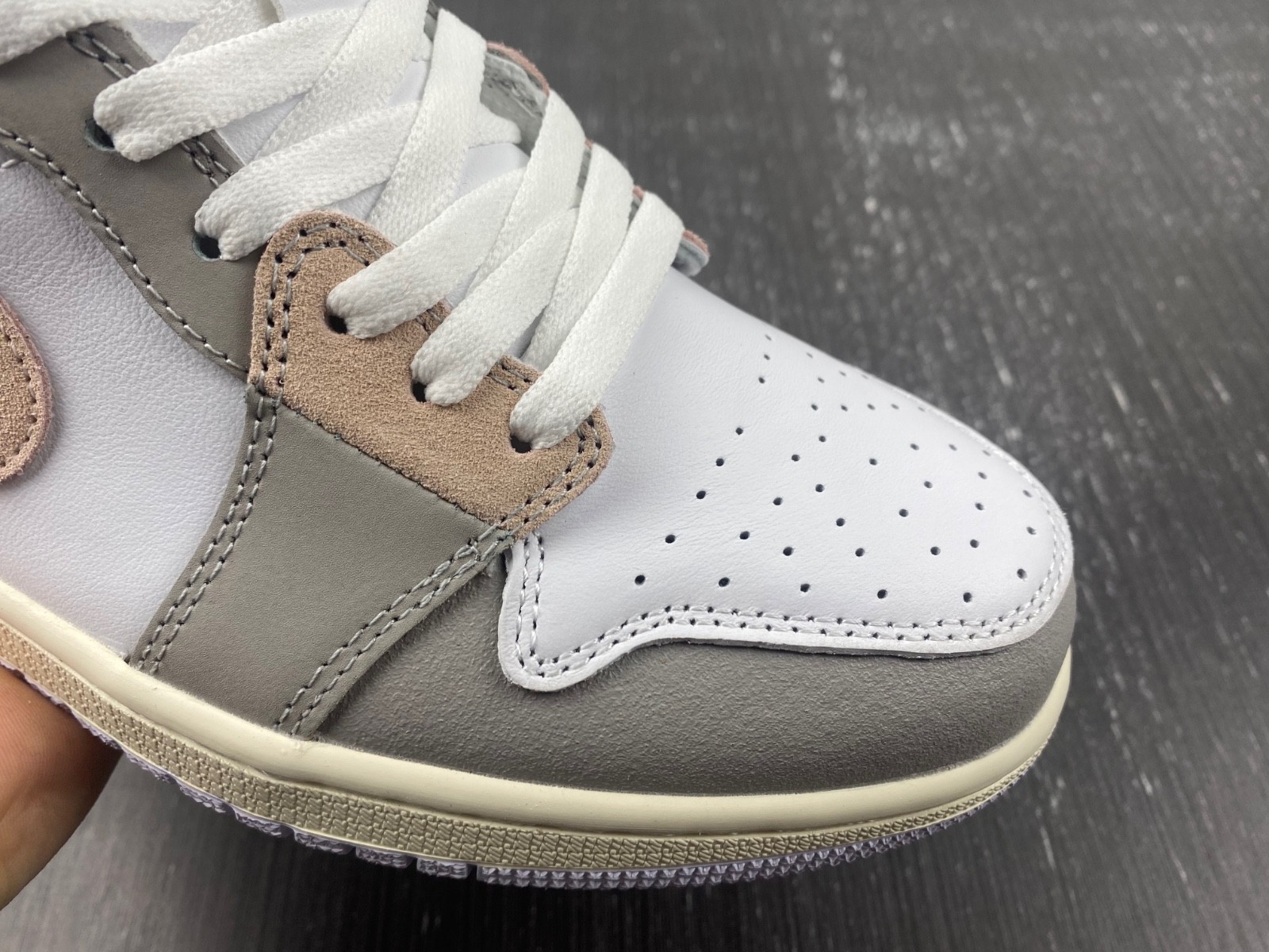 Air Jordan 1 Low SE Craft Inside Out Tech Grey DN1635-002