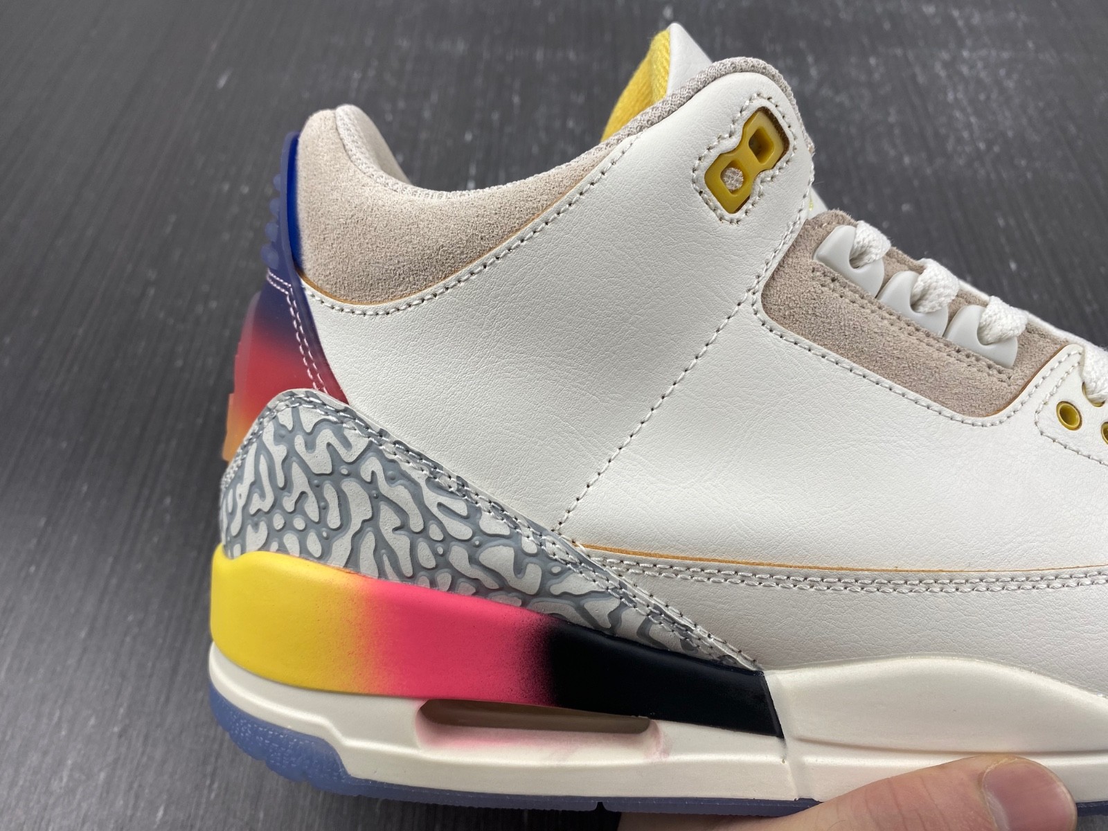 J BALVIN X AIR JORDAN 3 "MEDELLÍN SUNSET" FN0344-901