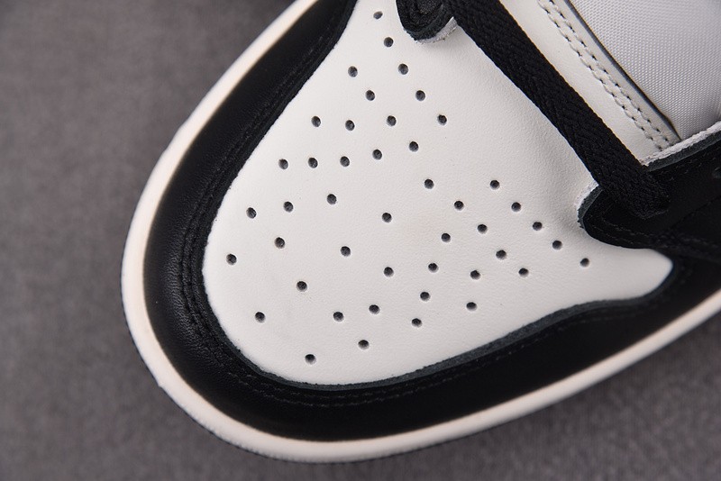 The Air Jordan 1 Low OG “Mocha” CZ0790-102