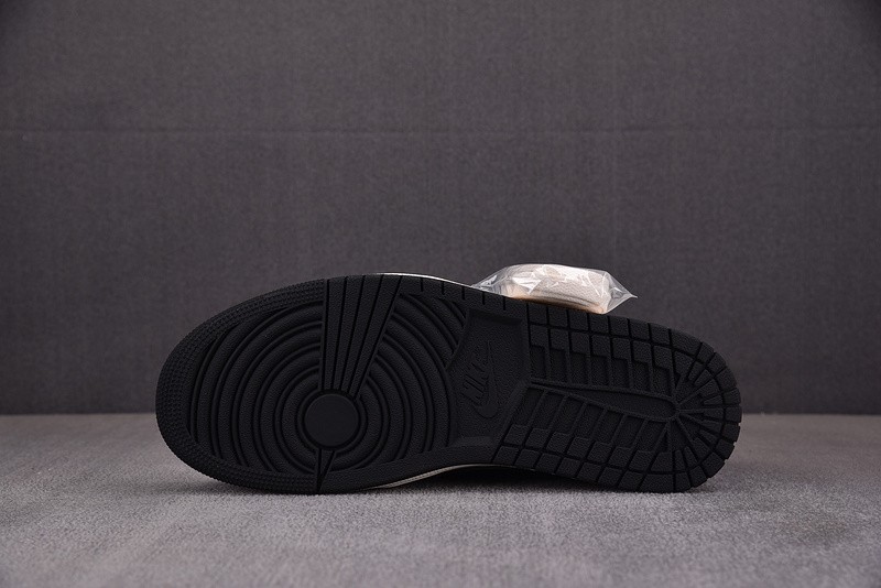 The Air Jordan 1 Low OG “Mocha” CZ0790-102