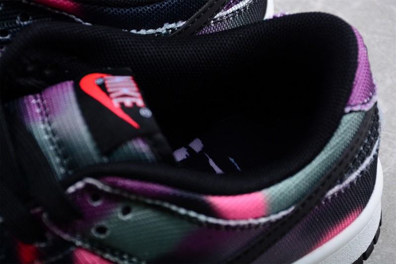 Nike Dunk Low Graffiti Pink DM0108-002