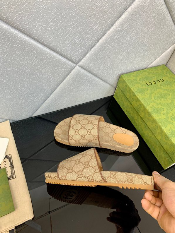G*u*i* Sandal98
