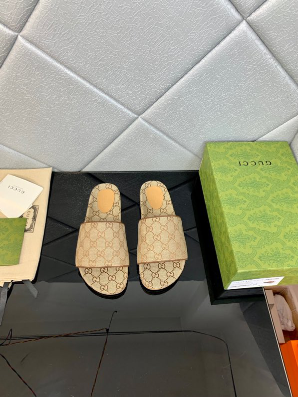 G*u*i* Sandal98