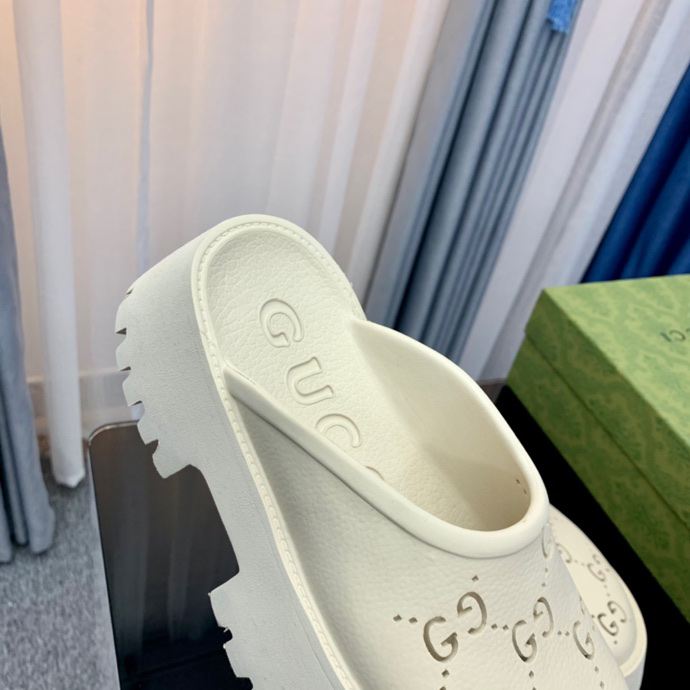 G*u*i* Sandal92
