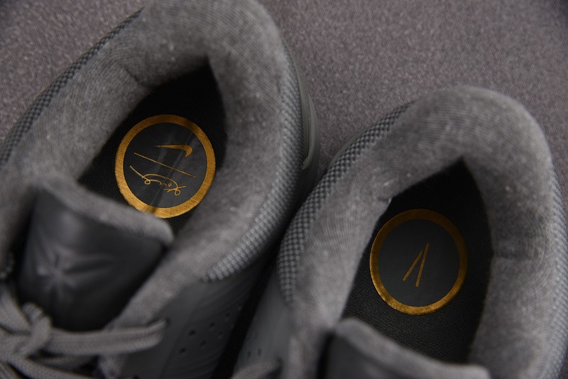 NIKE Zoom Kobe 5