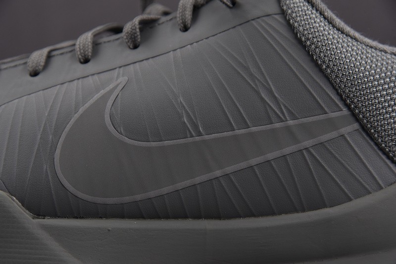 NIKE Zoom Kobe 5