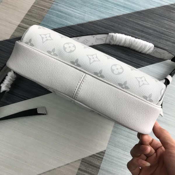 L&V BAG44