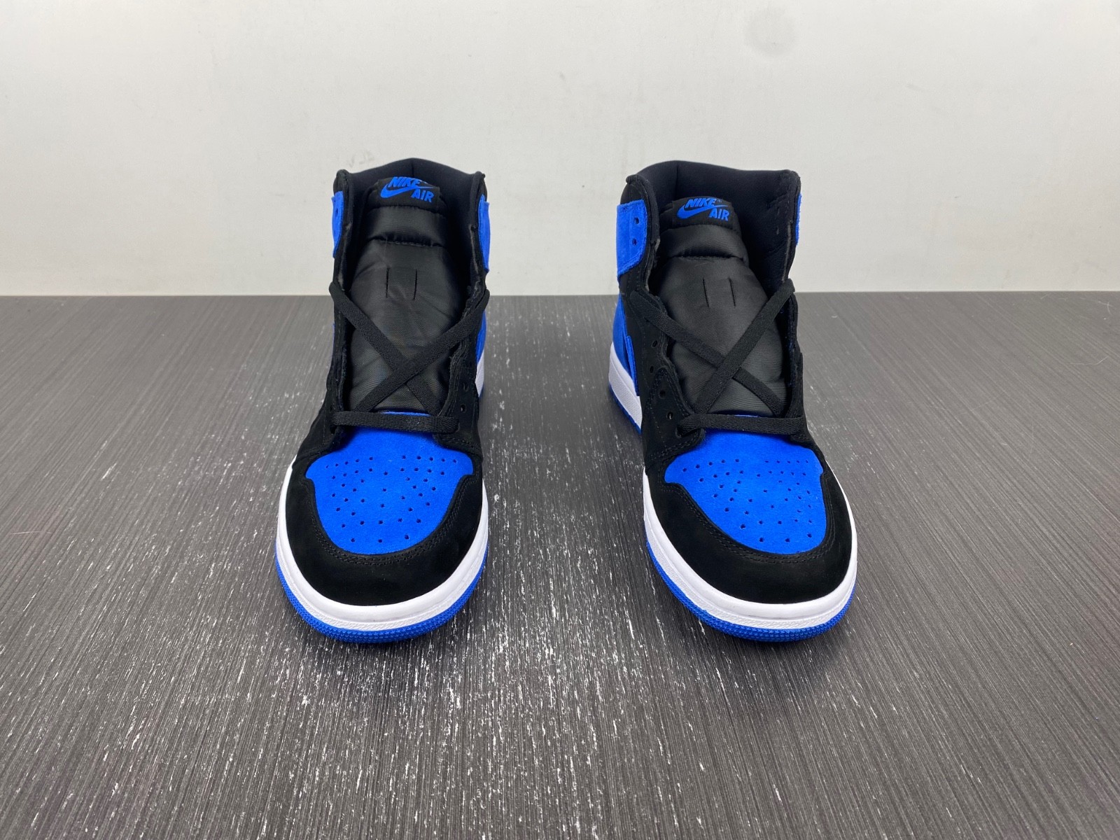 Air Jordan 1 Royal Suede DZ5485-042