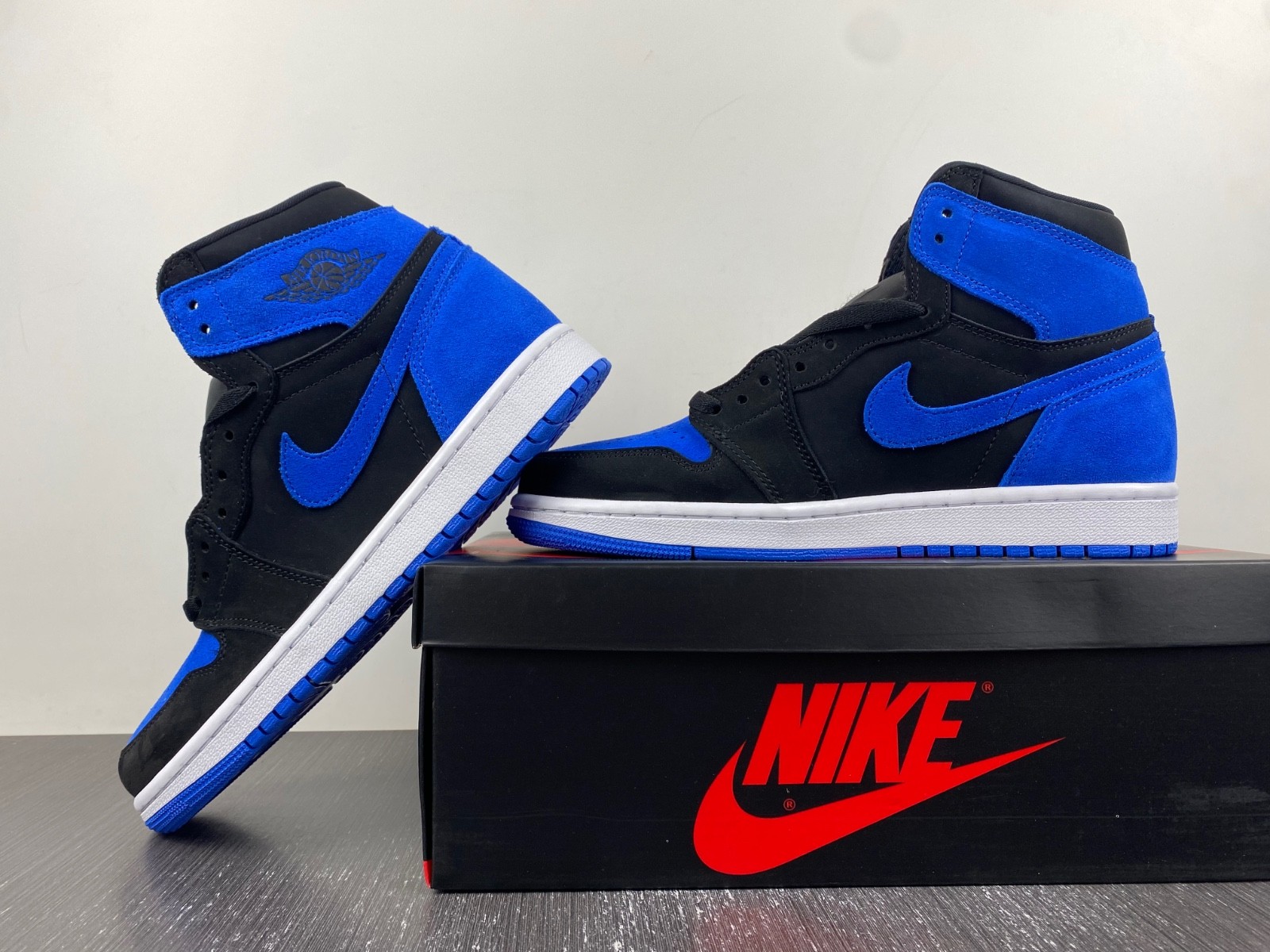 Air Jordan 1 Royal Suede DZ5485-042