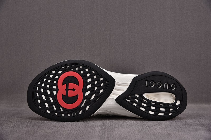 G*u*i* Trainer Sneaker82