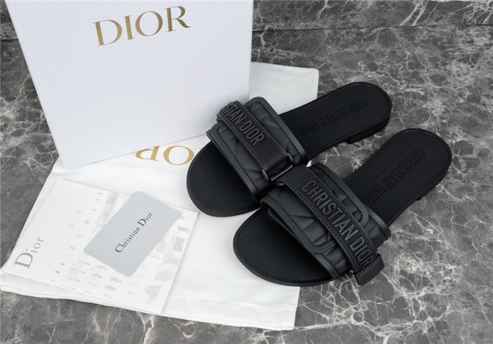 Dio*r sandal 28