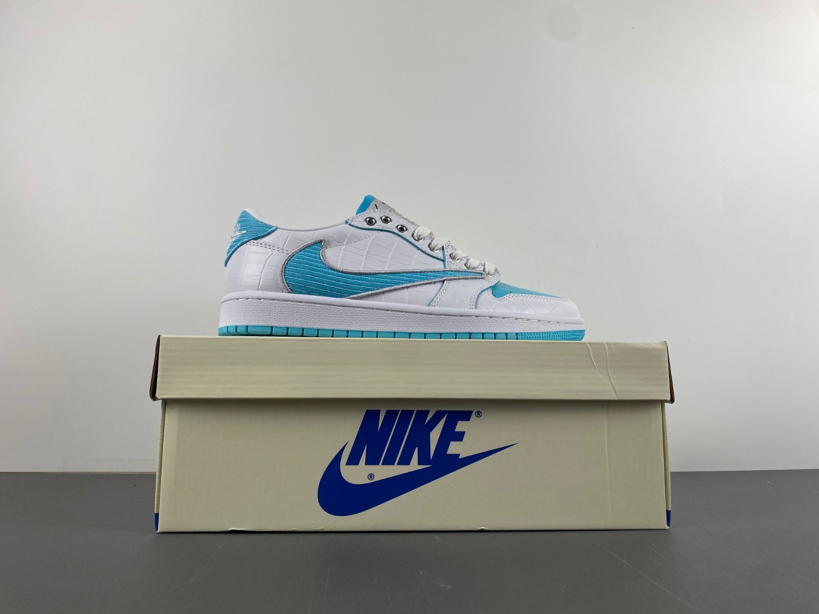 TRAVIS SCOTT X AIR JORDAN WHITE bule DM7866-771