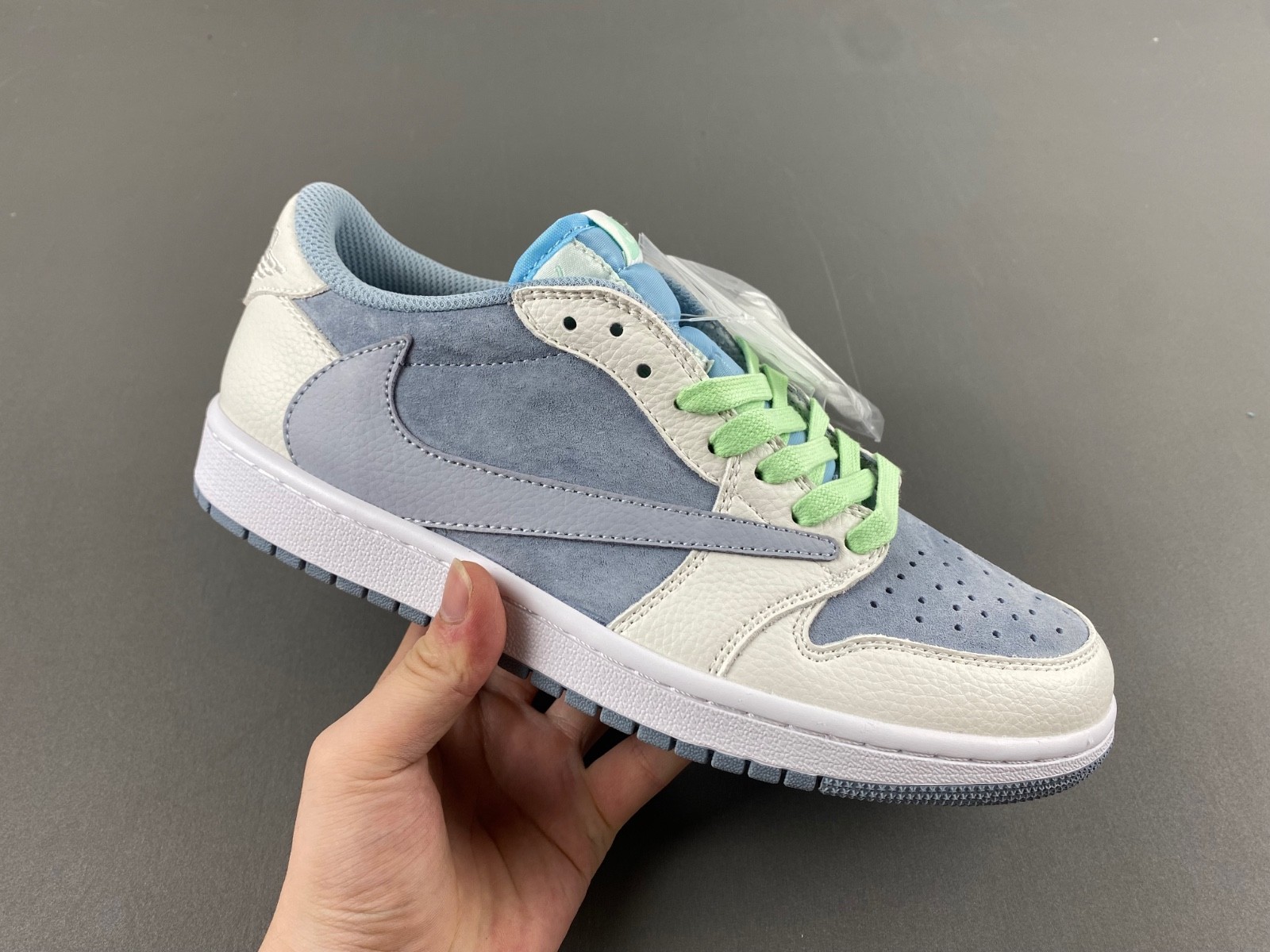 Travis Scott x Air Jordan 1 white grey DM7866-888