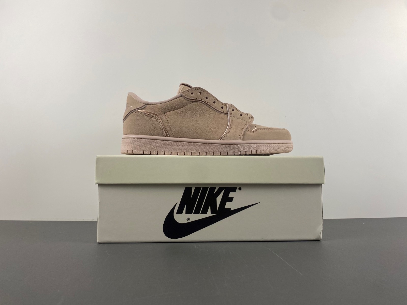 Air Jordan 1 Retro Low NS Particle Beige AO1935-204