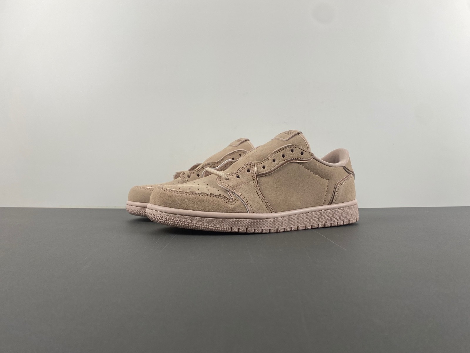Air Jordan 1 Retro Low NS Particle Beige AO1935-204