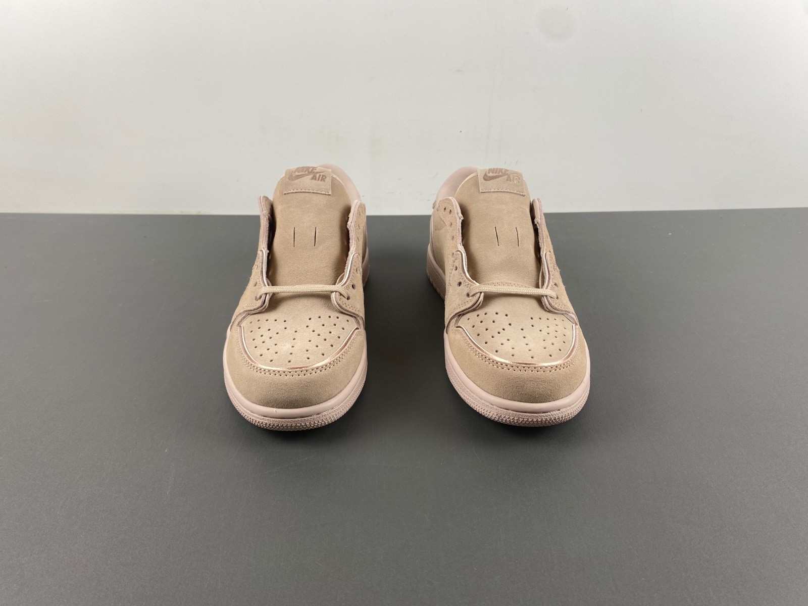 Air Jordan 1 Retro Low NS Particle Beige AO1935-204