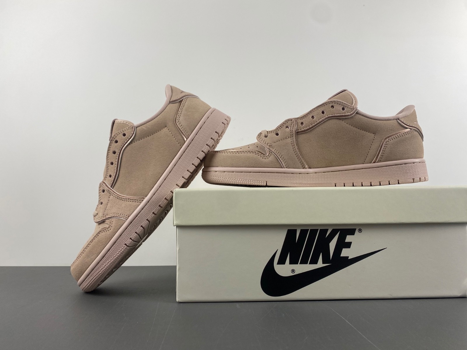Air Jordan 1 Retro Low NS Particle Beige AO1935-204