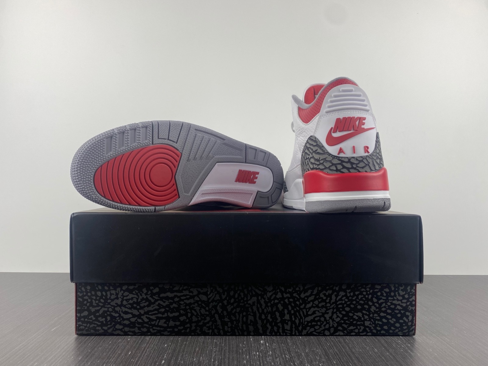 AIR JORDAN 3 OG FIRE RED 2022 DN3707-160
