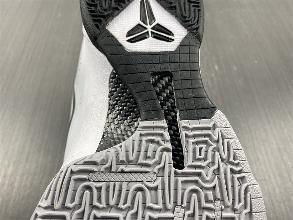 Nike Zoom Kobe 5 TB