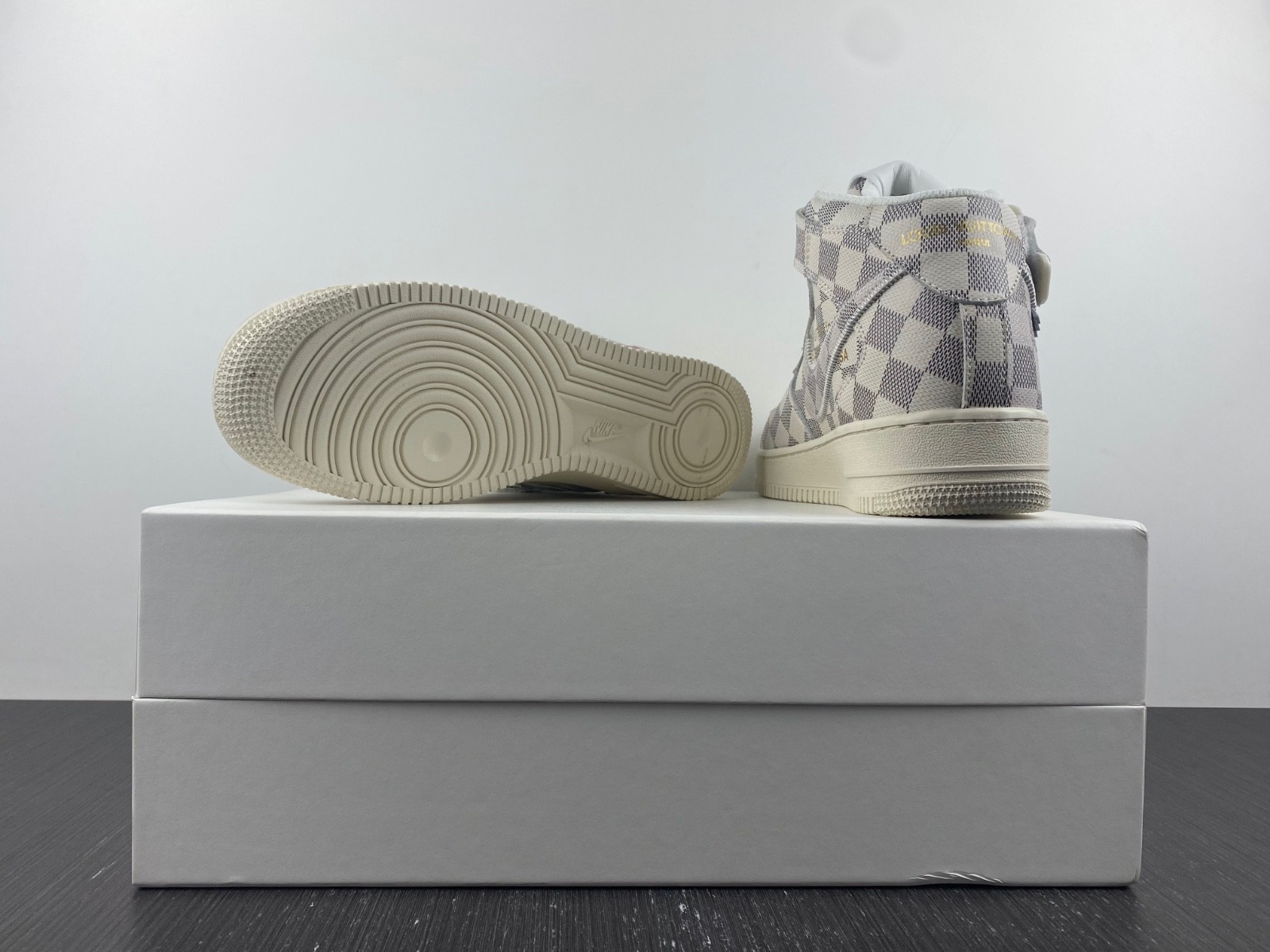 Nike Air Force 1 Mid x L0*is V*t0n LV 