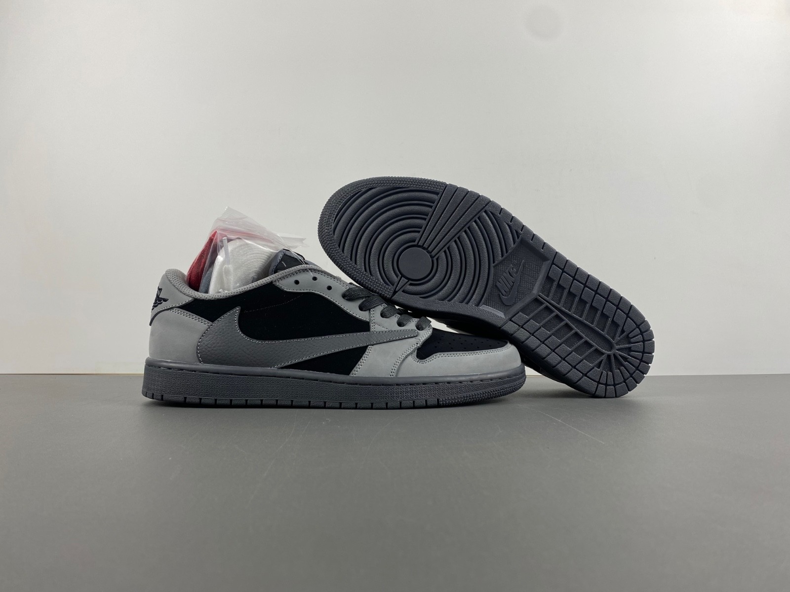 TRAVIS SCOTT X AIR JORDAN WHITE BULE DM7866-775
