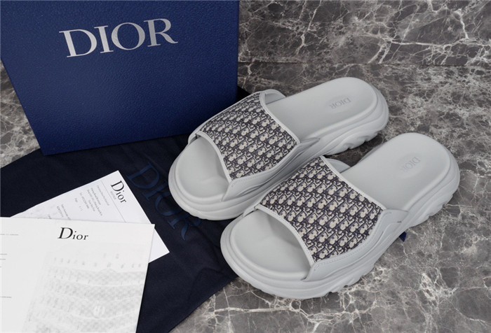 Dio*r sandal 38