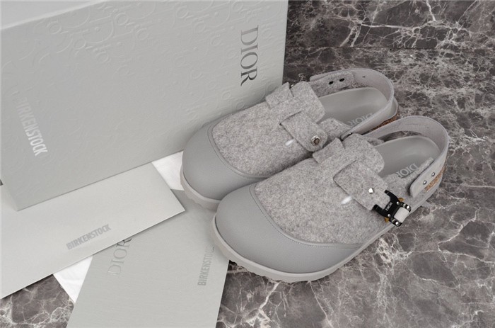 Dio*r sandal 32