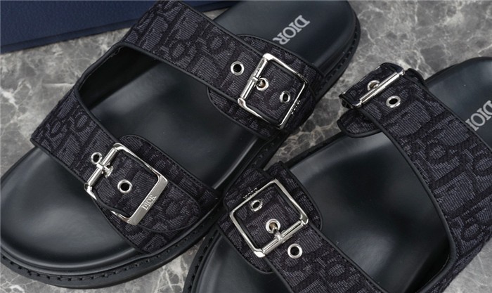 Dio*r sandal 31