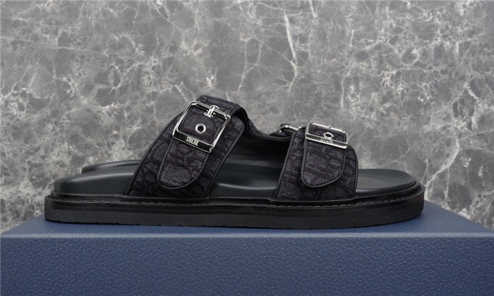 Dio*r sandal 31