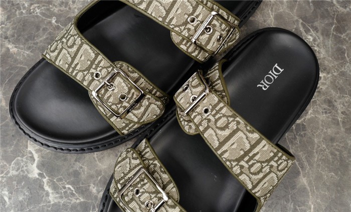Dio*r sandal 30