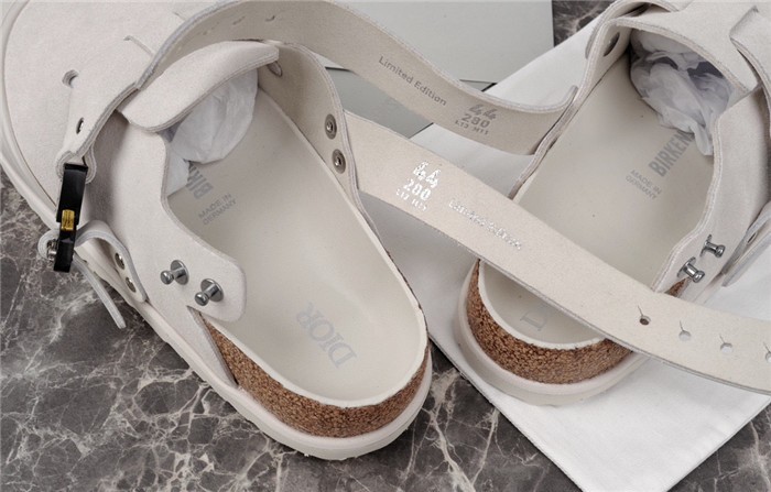 Dio*r sandal 33
