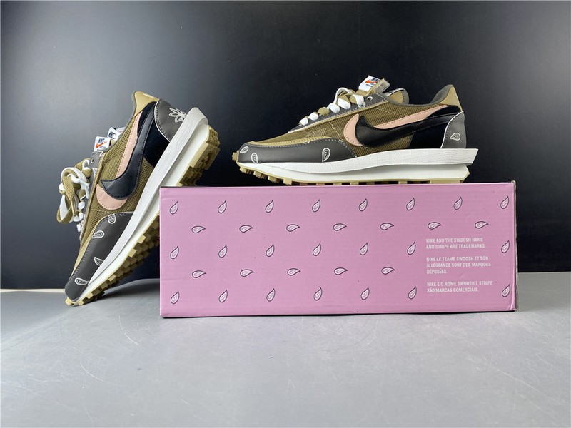 Travis Scott x Sacai x Nike LDV Waffle Daybreak" BV5053-001