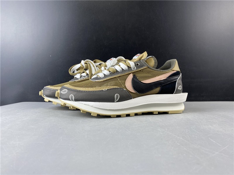 Travis Scott x Sacai x Nike LDV Waffle Daybreak" BV5053-001