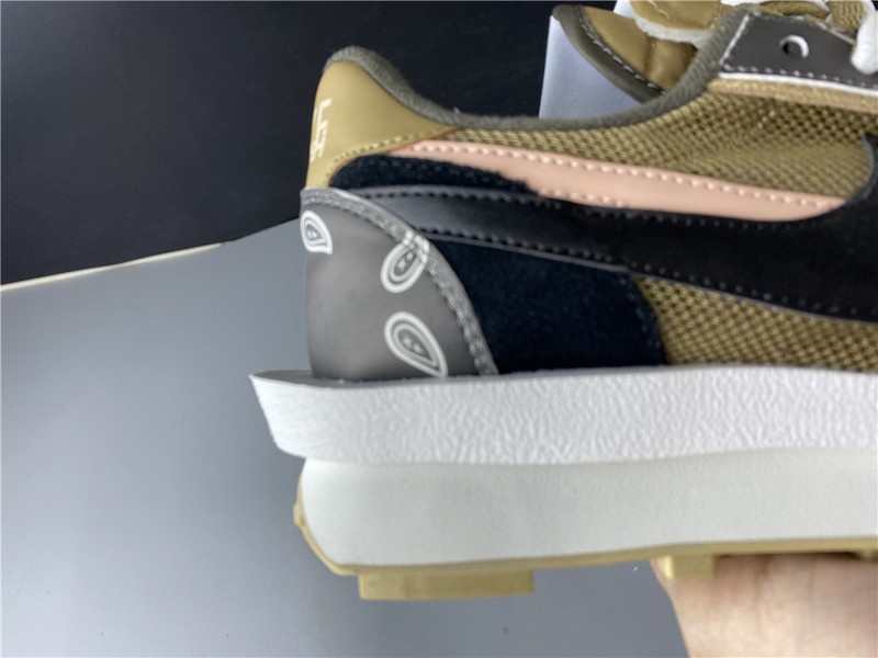 Travis Scott x Sacai x Nike LDV Waffle Daybreak" BV5053-001