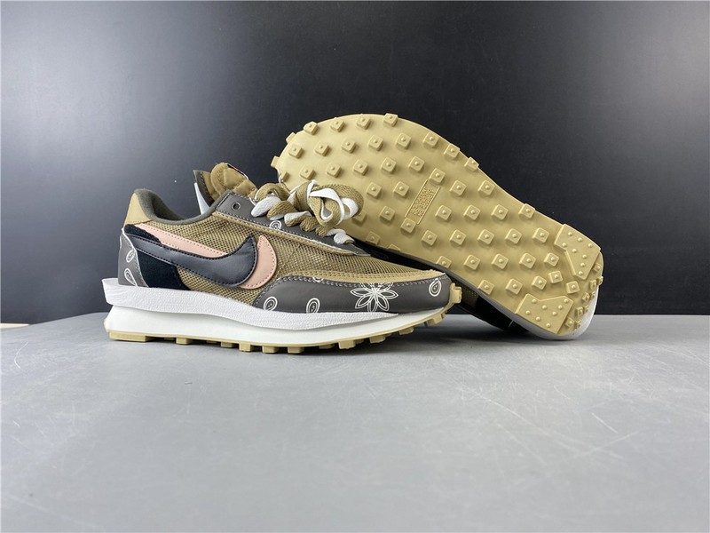 Travis Scott x Sacai x Nike LDV Waffle Daybreak" BV5053-001