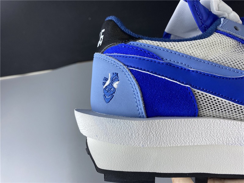 NIKE LD WAFFLE SACAI white BLUE lake BV2552-401