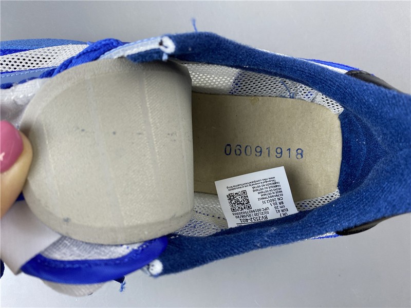 NIKE LD WAFFLE SACAI white BLUE lake BV2552-401