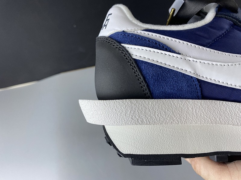 NIKE LD WAFFLE SACAI BLUE MULTI BV0073-401